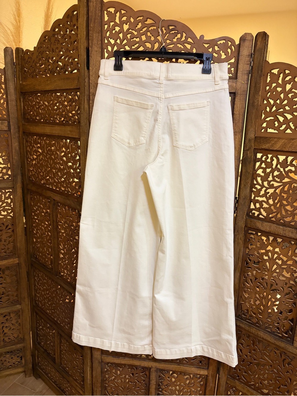 SPANXshape™ EveryWear
Cropped Wide Leg Jeans size - Picture 6 of 8